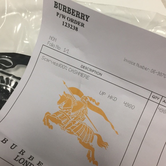 š§£NWT BURBERRY BLACK HEART SCARF š§£ - Picture 7 of 7